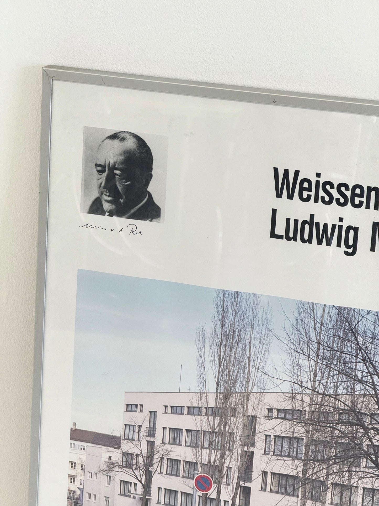 Poster in lijst Weissenhofsiedlung Stuttgart 1927 Ludwig Mies van der Rohe
