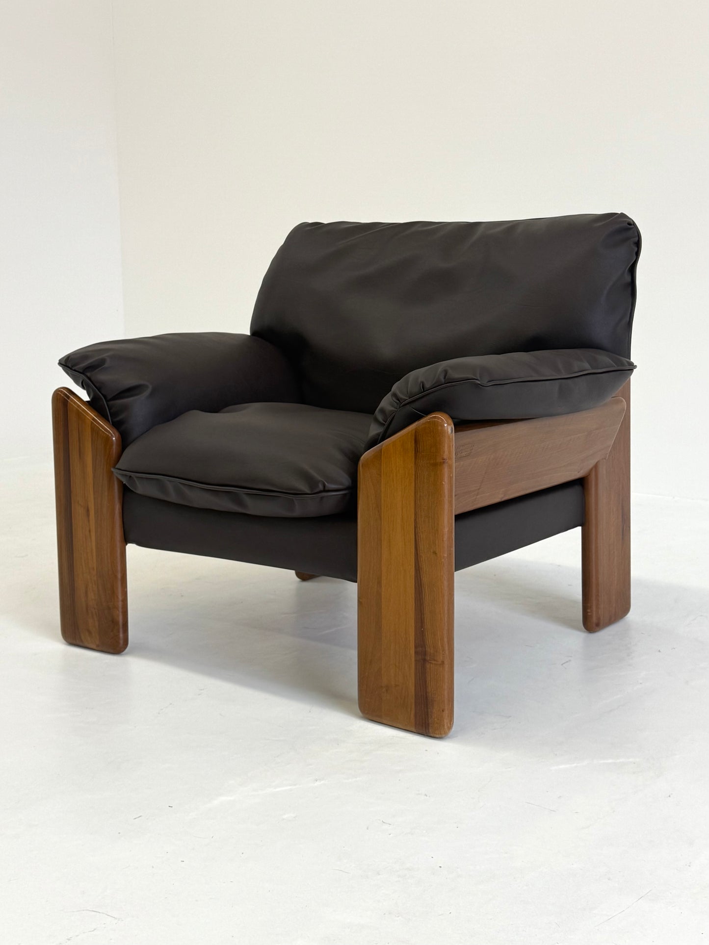 Sapporo fauteuil van Mario Marenco voor Mobil Girgi