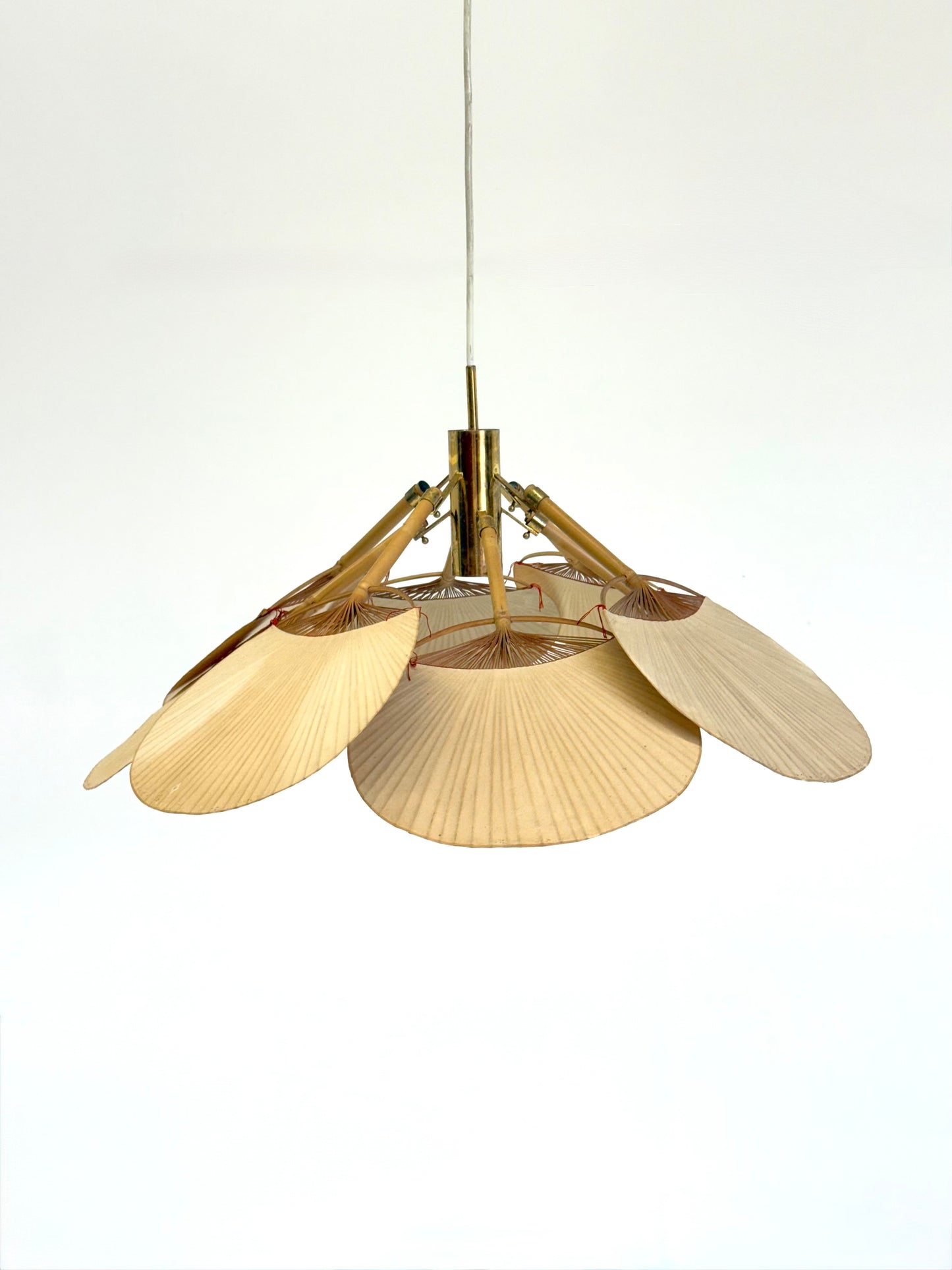 Uchiwa hanglamp door Ingo Maurer