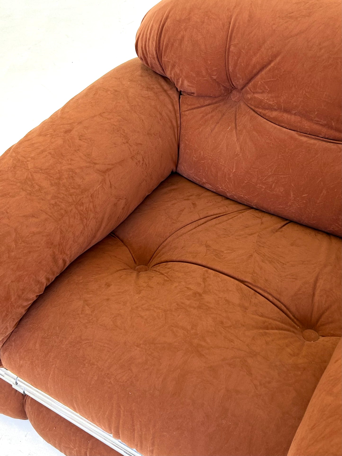 Italiaanse fauteuils ontworpen door Adriano Piazzesi