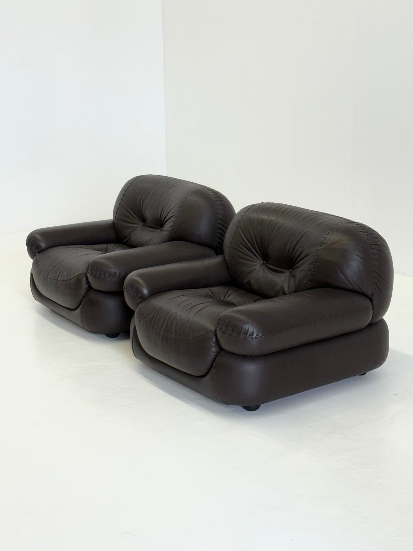 Donkerbruin leren Sapporo Fauteuil voor Mobil Girgi