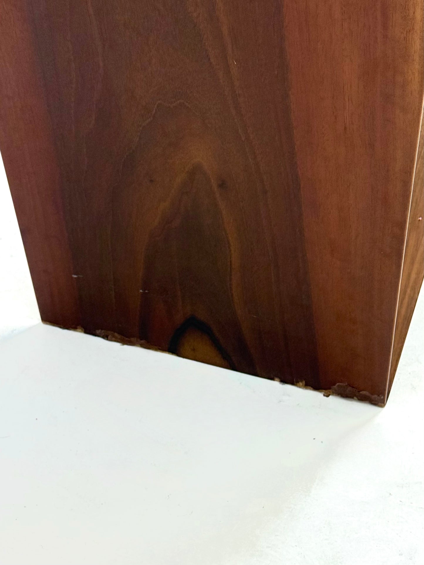 Valentino eettafel van Emanuele Zenere voor Cattelan