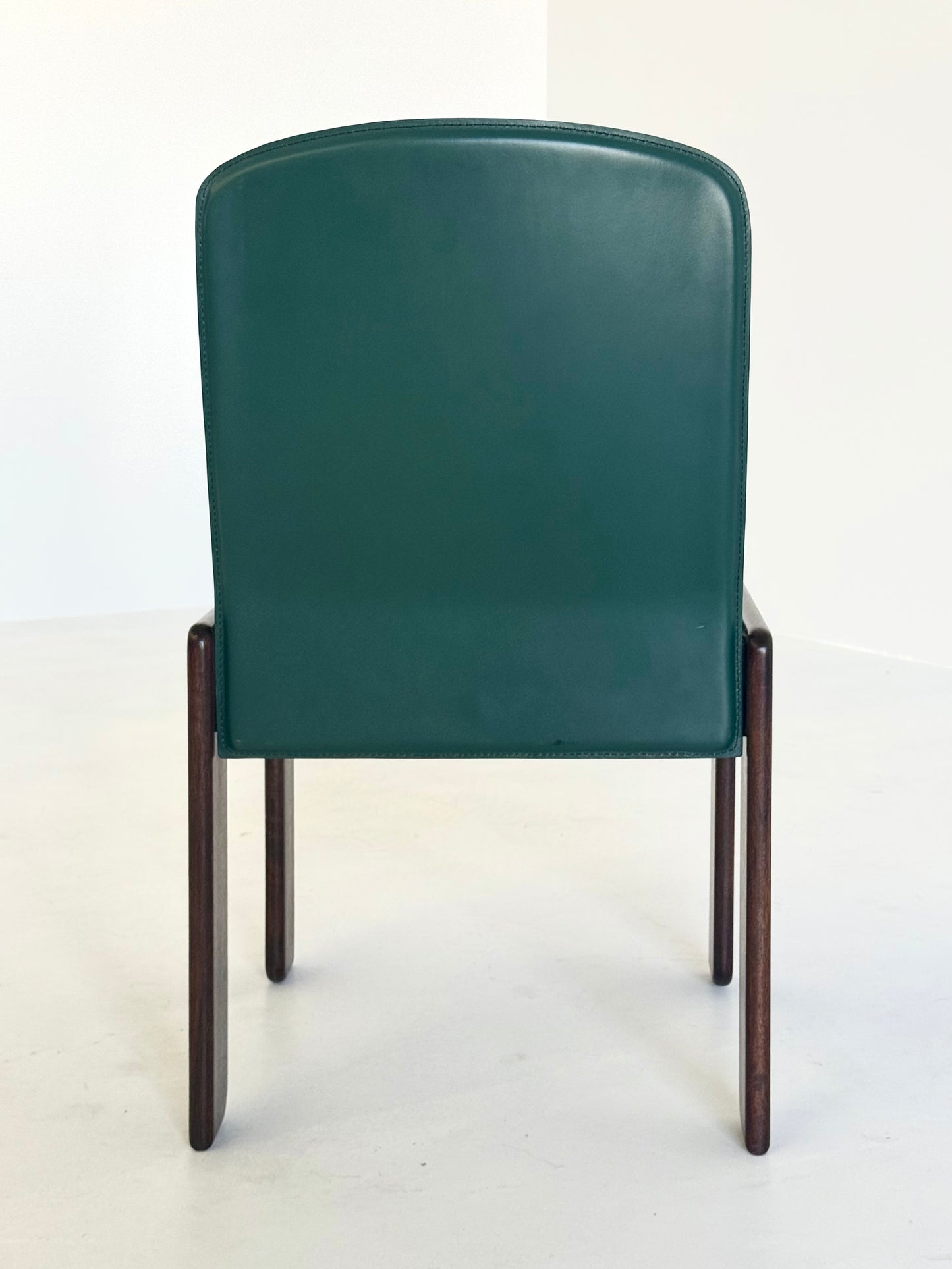 Set van vier minimalistische Italiaanse vintage leren eetkamerstoelen