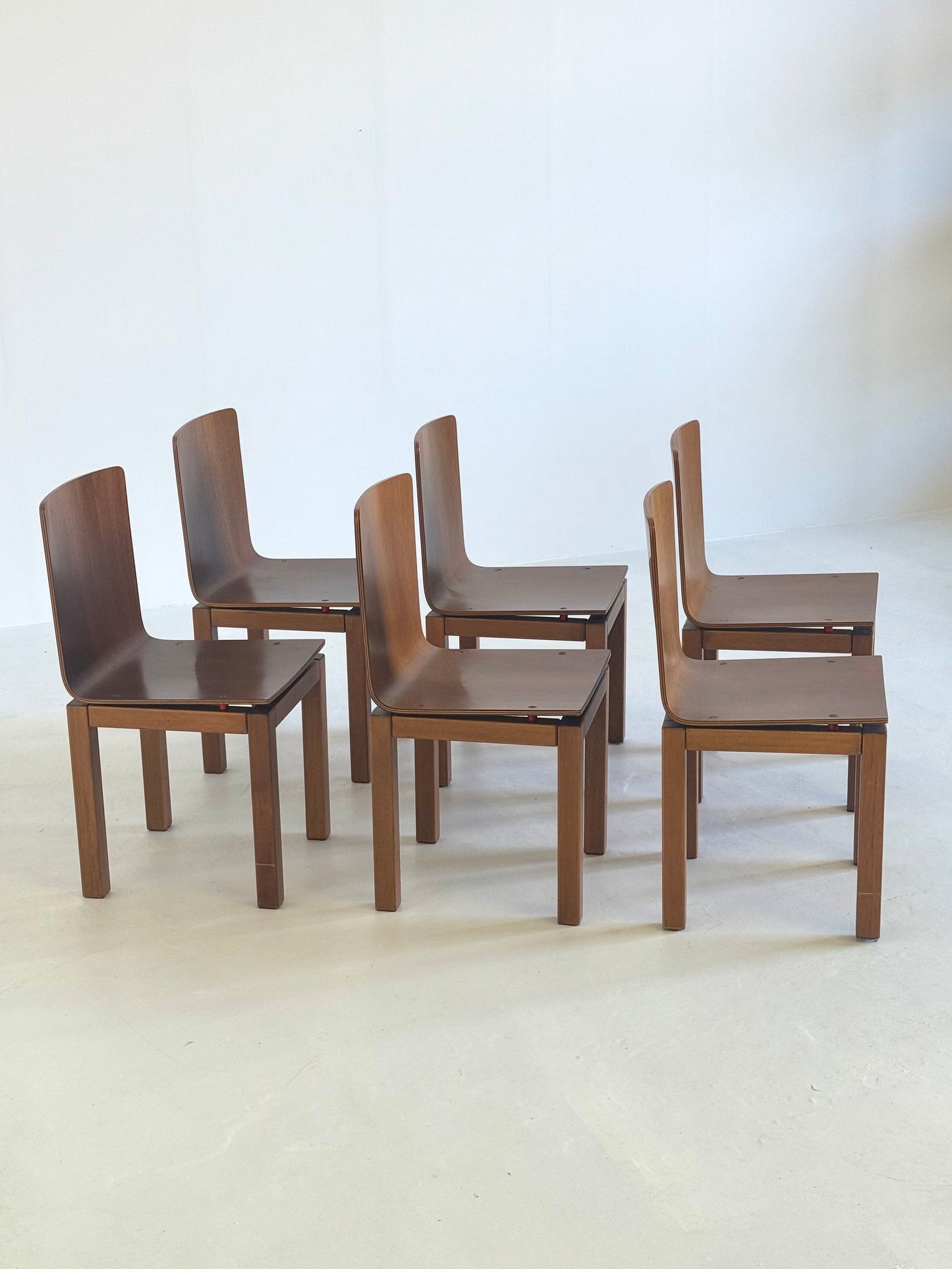 Set van 6 minimalistische Italiaanse vintage eetkamerstoelen