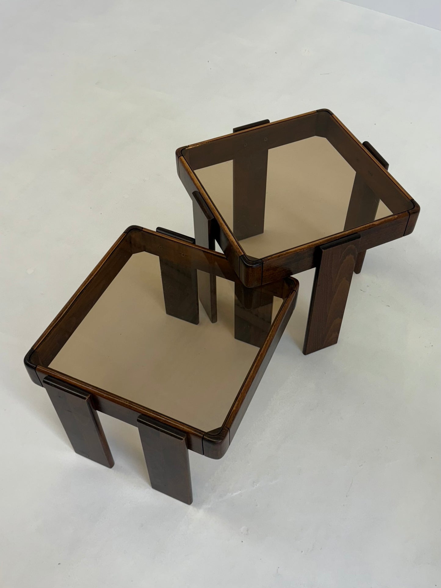 Set van 2 bijzettafels van Gianfranco Frattini voor Cassina