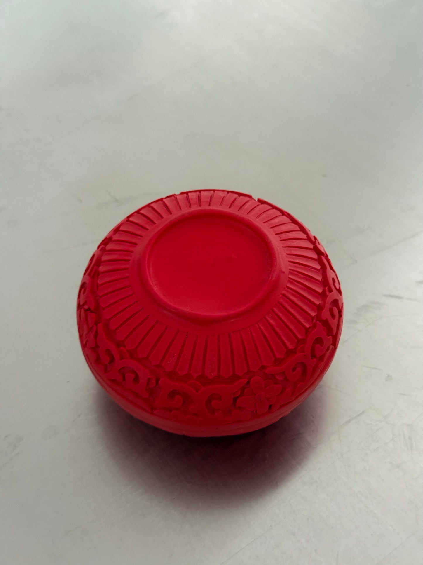 Chinees rood doosje met deksel van cinnaberhout