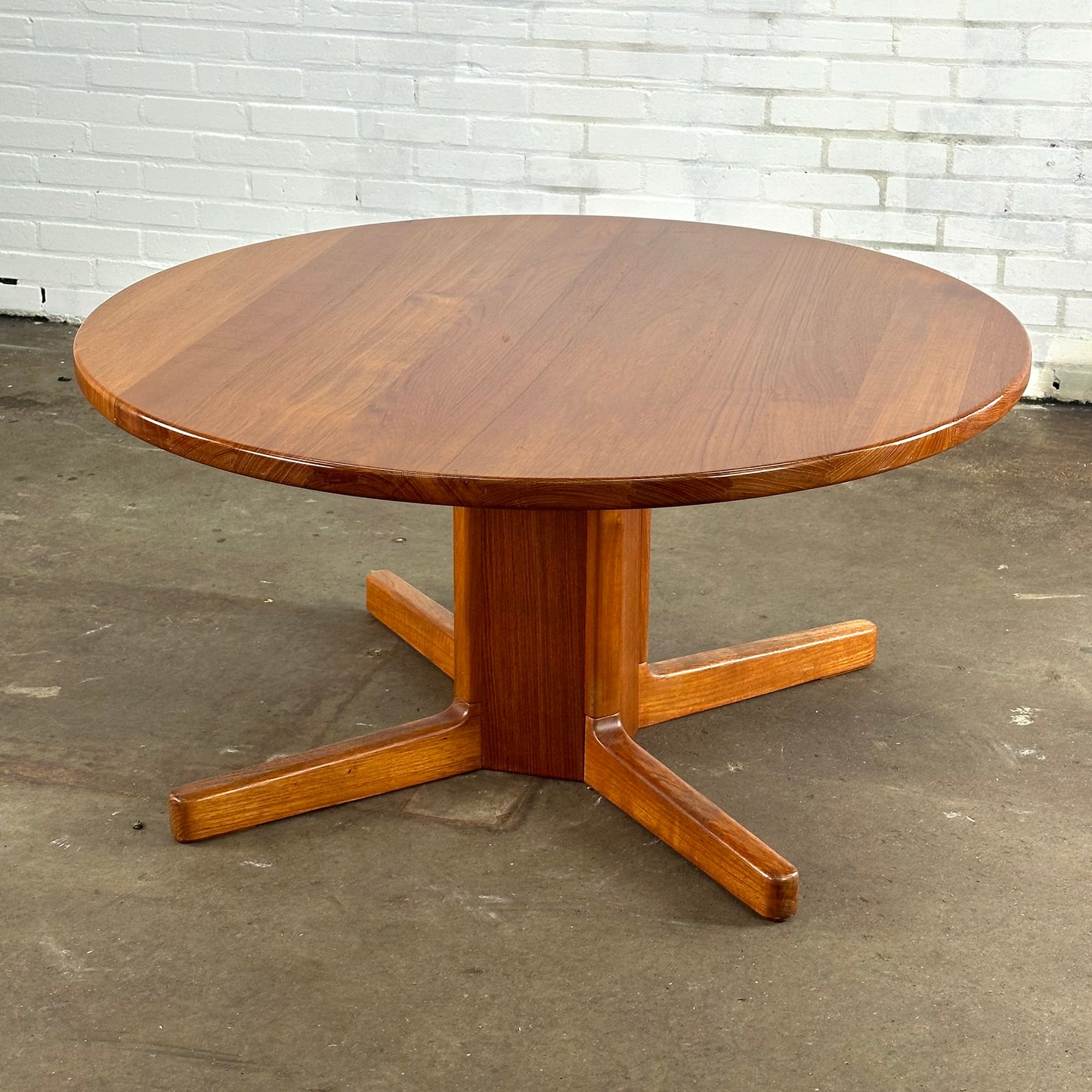 Verstelbare vintage teakhouten eettafel en salontafel