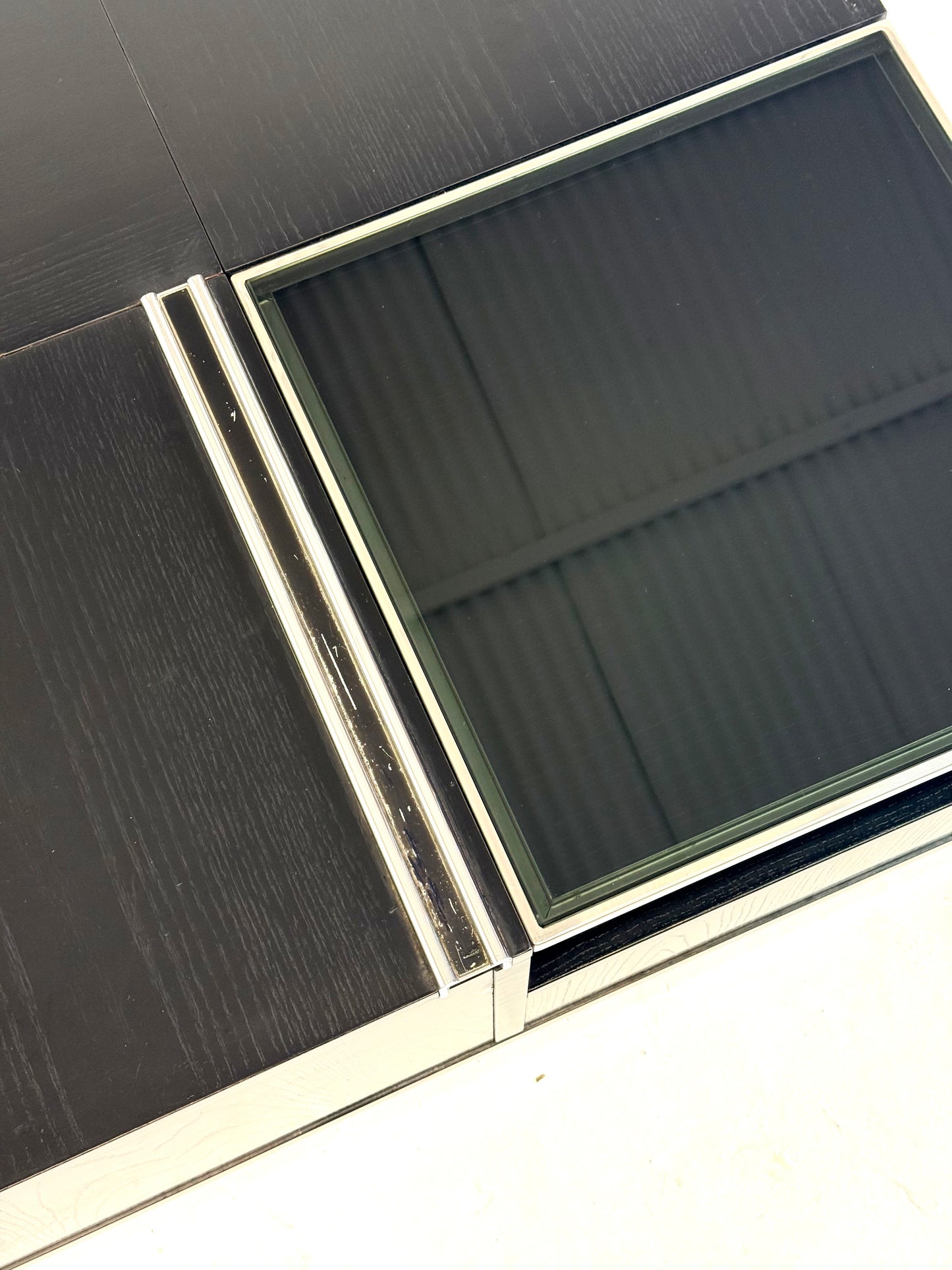 Zwart houten vintage salontafel van Fiarm met chromen details