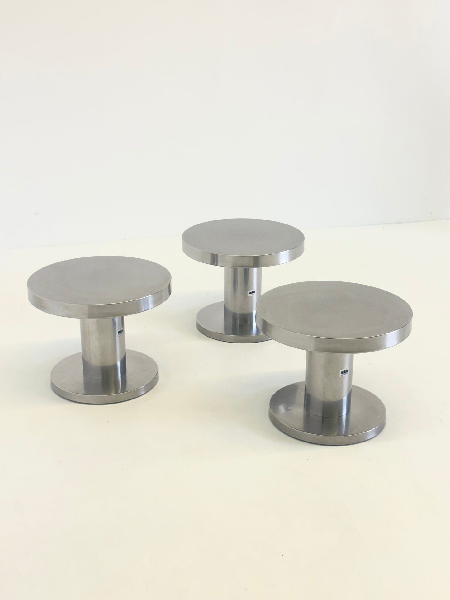 Velca bijzettafel gepolijst staal | modern design