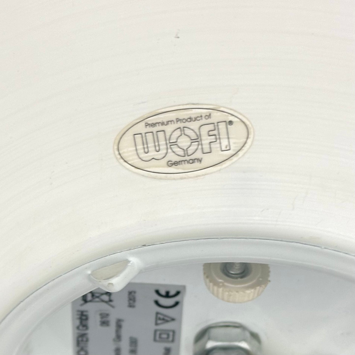 Bol lamp van Wofi Leuchten in wit met spiraal print