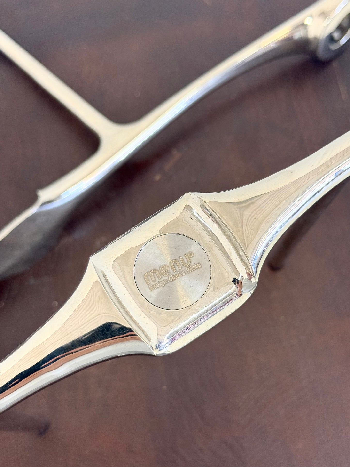 Zilverkleurige kandelaar van Charles Wilson voor Menu