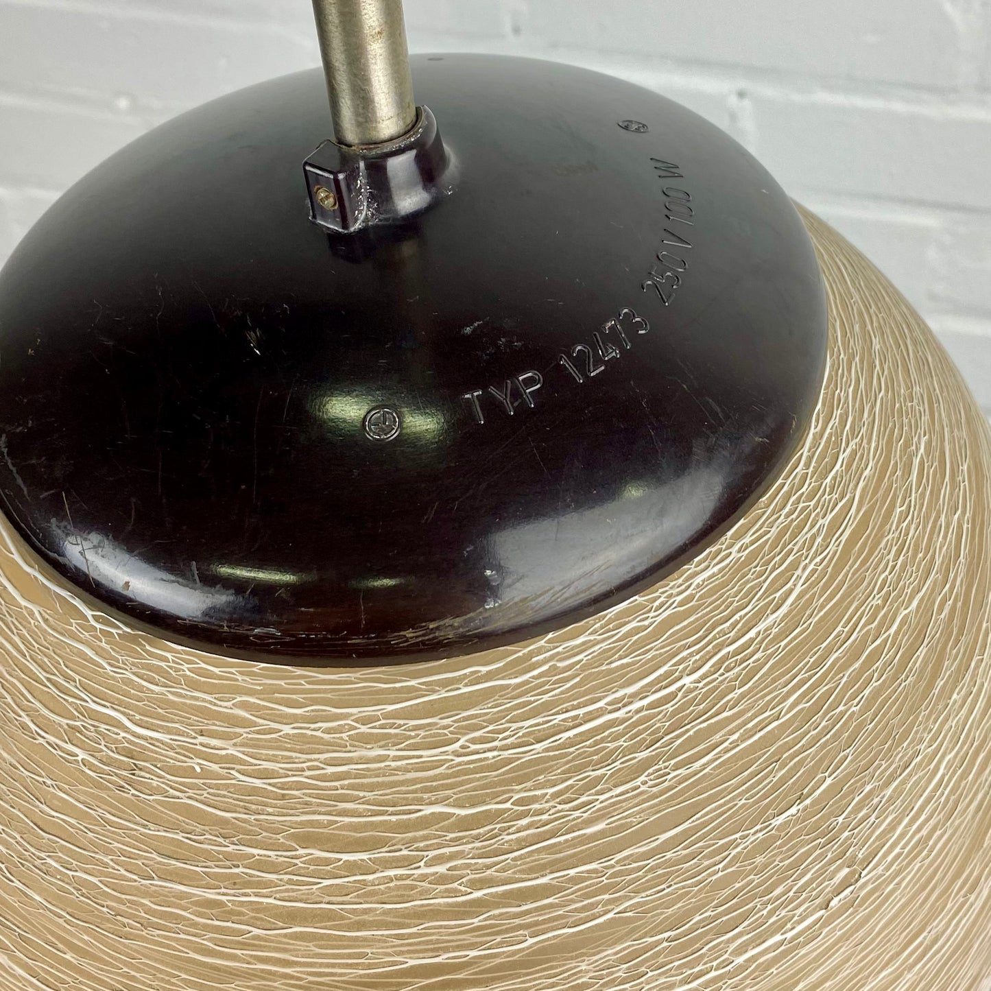 vintage-bol-hanglamp-met-opaal-glas