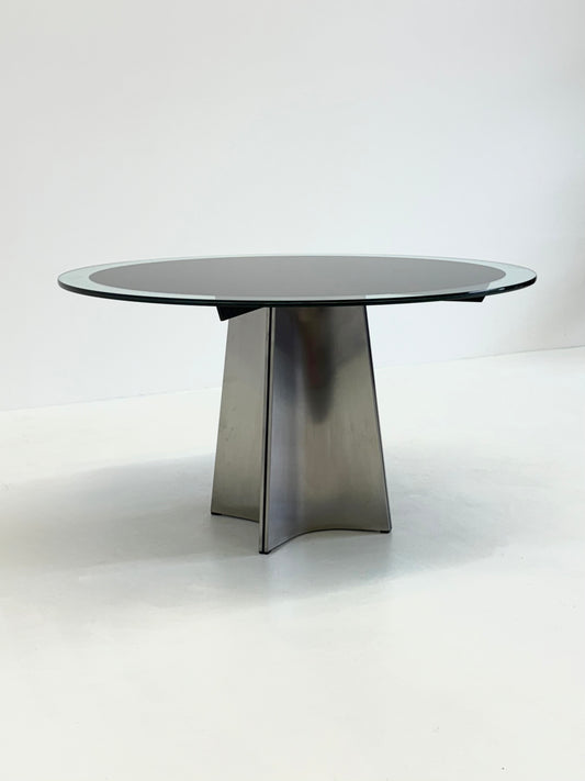 UFO eettafel van Luigi Saccardo voor Arrmet