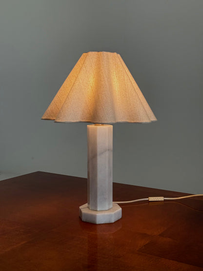 Vintage marmeren tafellamp met linnen kap