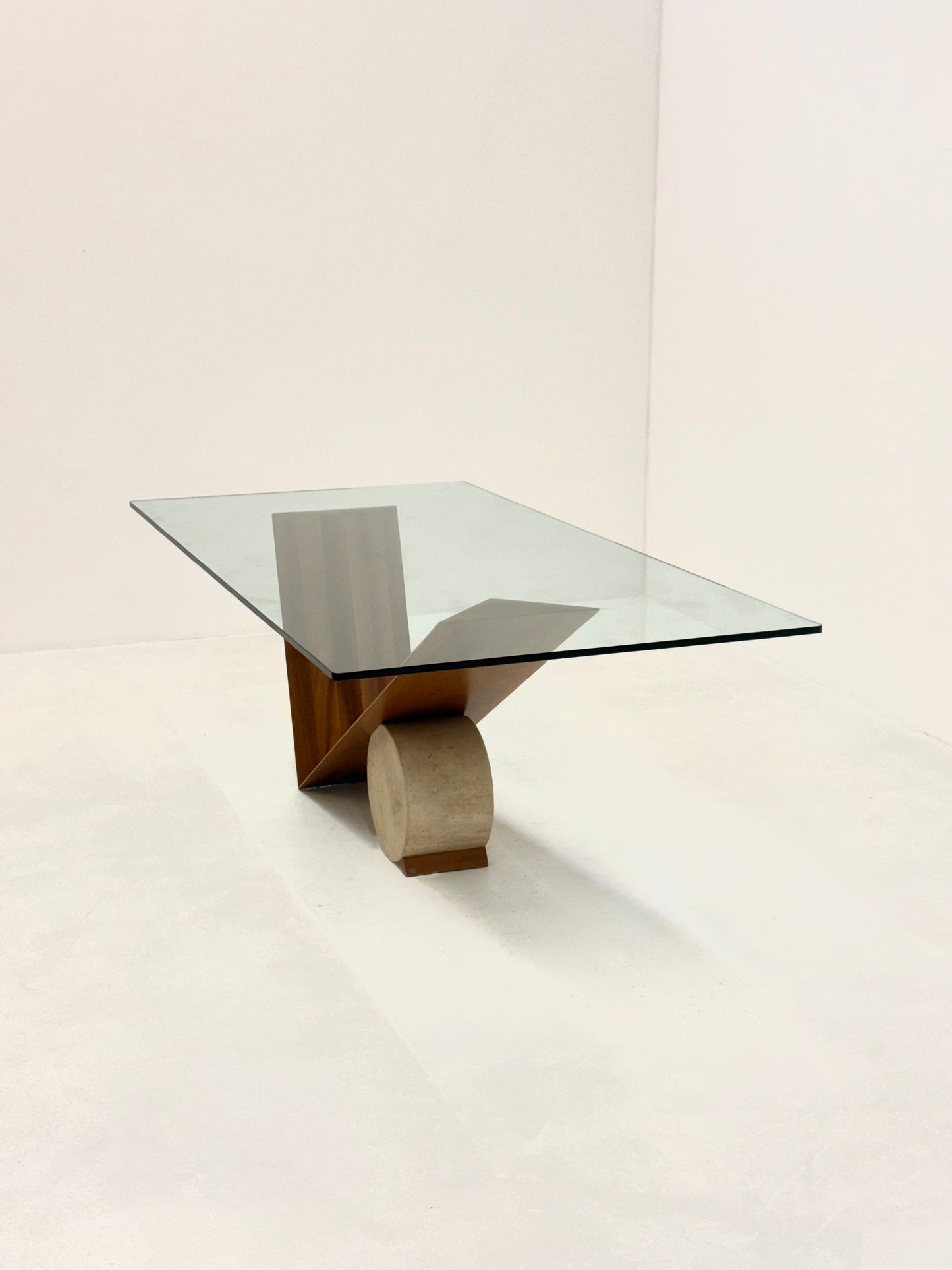 Valentino eettafel van Emanuele Zenere voor Cattelan