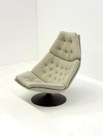 Artifort F588 loungestoel met hocker  door Geoffrey Harcourt