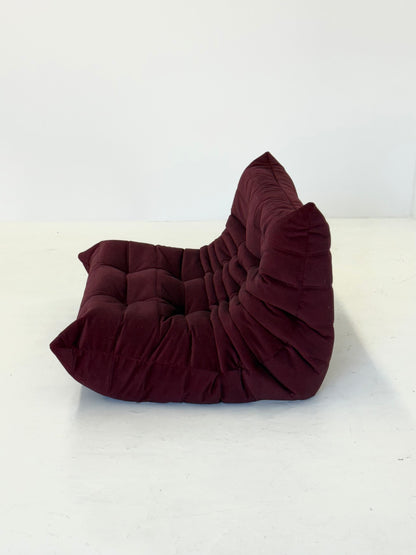 Ligne Roset Togo 2-zits in bordeaux rood velvet