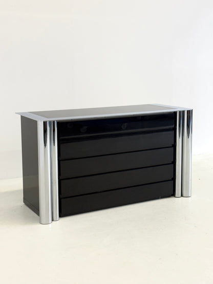 Zwart dressoir van Antonello Mosca voor Cinova