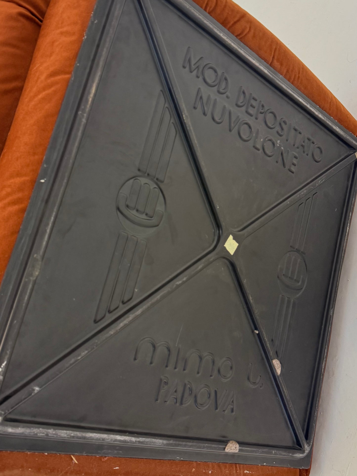 Oranje Nuvolone fauteuil door Rino Maturi voor Mimo Padova