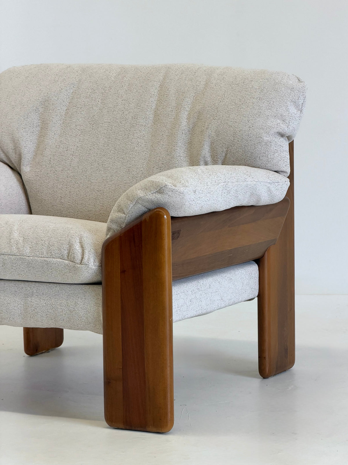 Sapporo Fauteuil van Mario Marenco voor Mobil Girgi in Crème