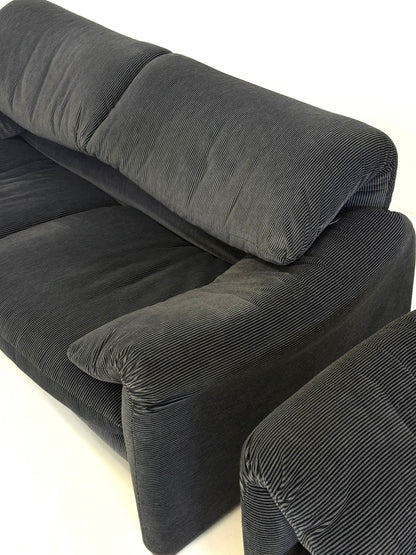 Cassina Maralunga 2-zits zwart grijs door Vico Magistretti