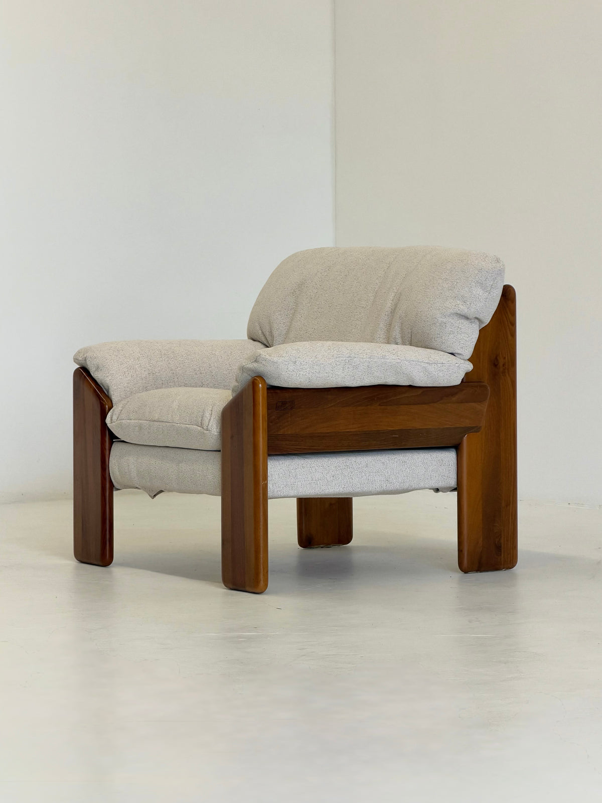 Sapporo Fauteuil van Mario Marenco voor Mobil Girgi in Crème