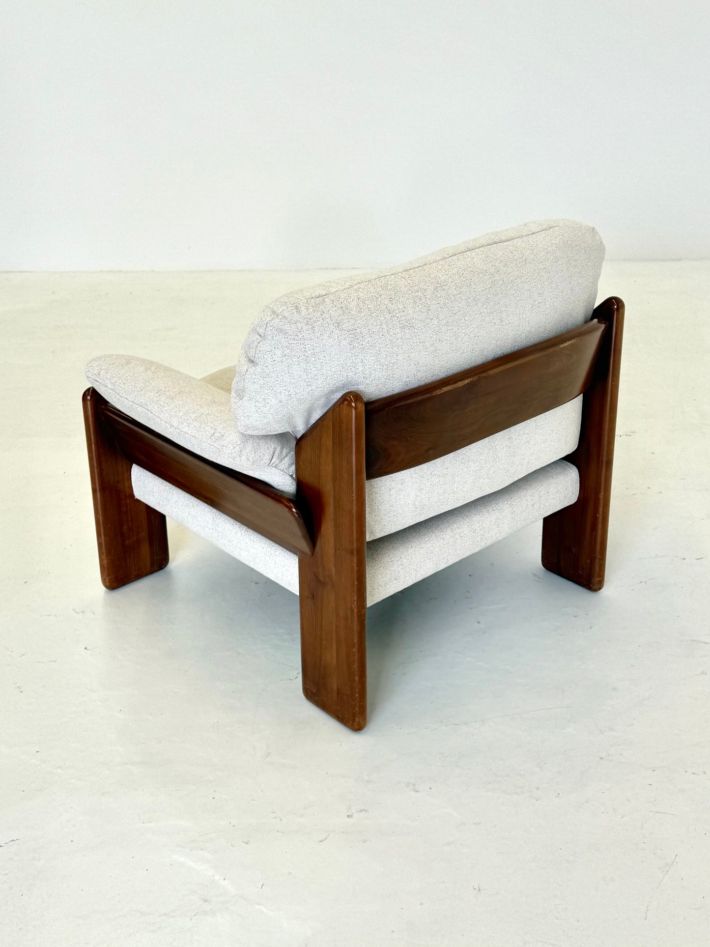 Crème Sapporo fauteuil van Mario Marenco voor Mobil Girgi