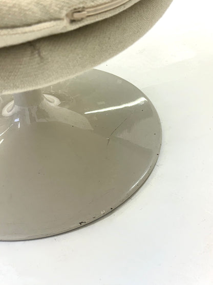 Artifort F588 loungestoel met hocker  door Geoffrey Harcourt