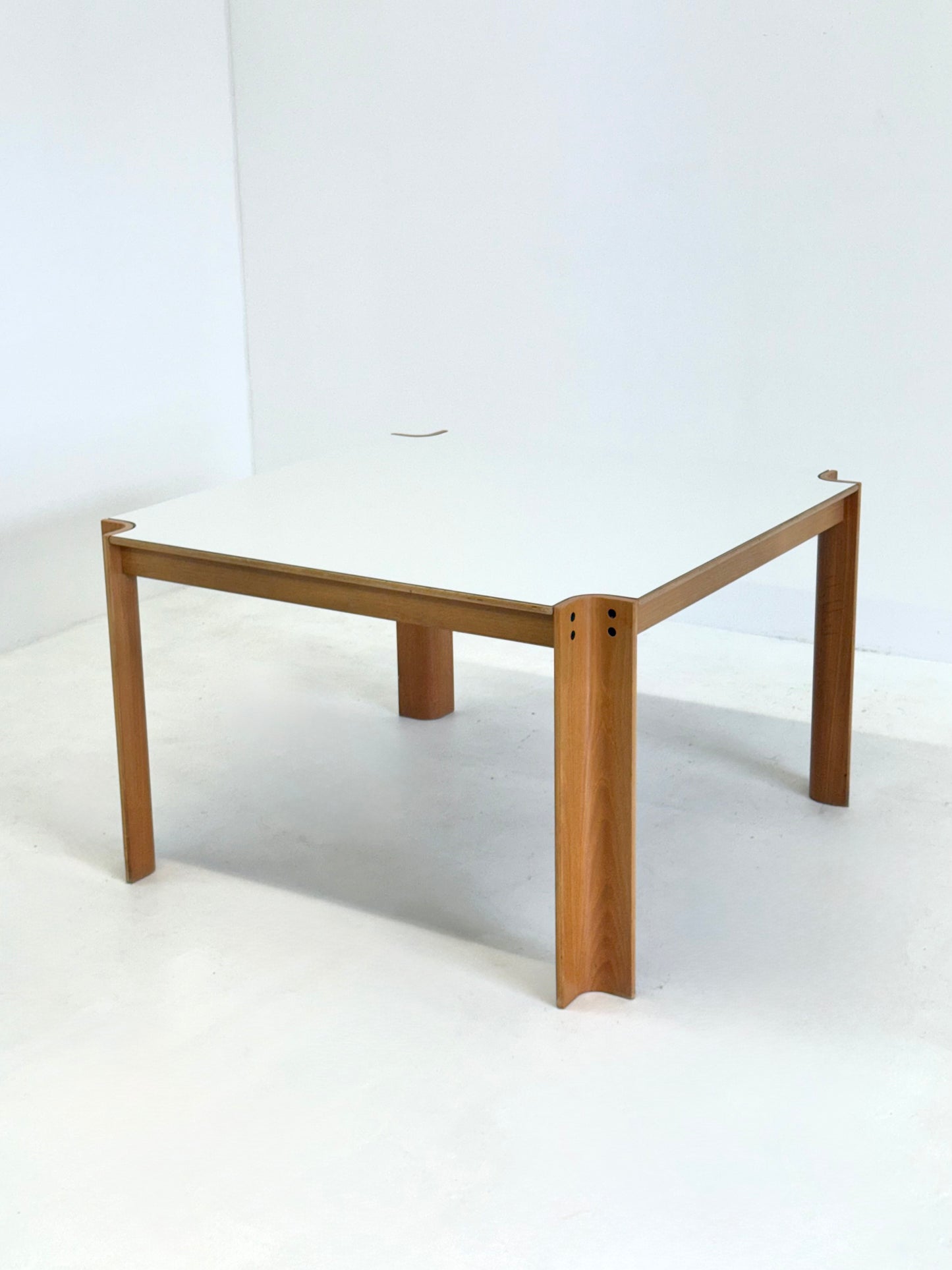 Strip eettafel van Gijs Bakker voor Castelijn