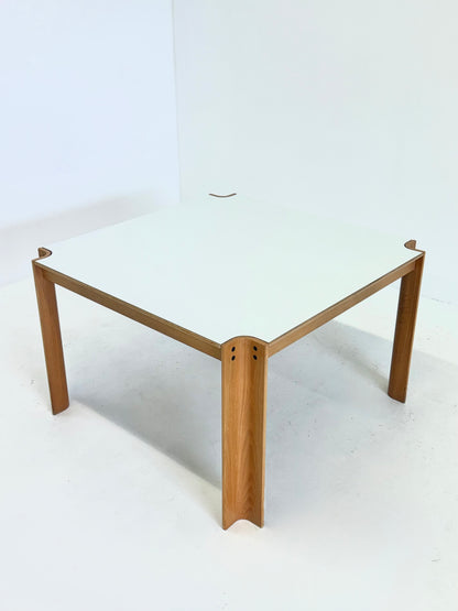 Strip eettafel van Gijs Bakker voor Castelijn