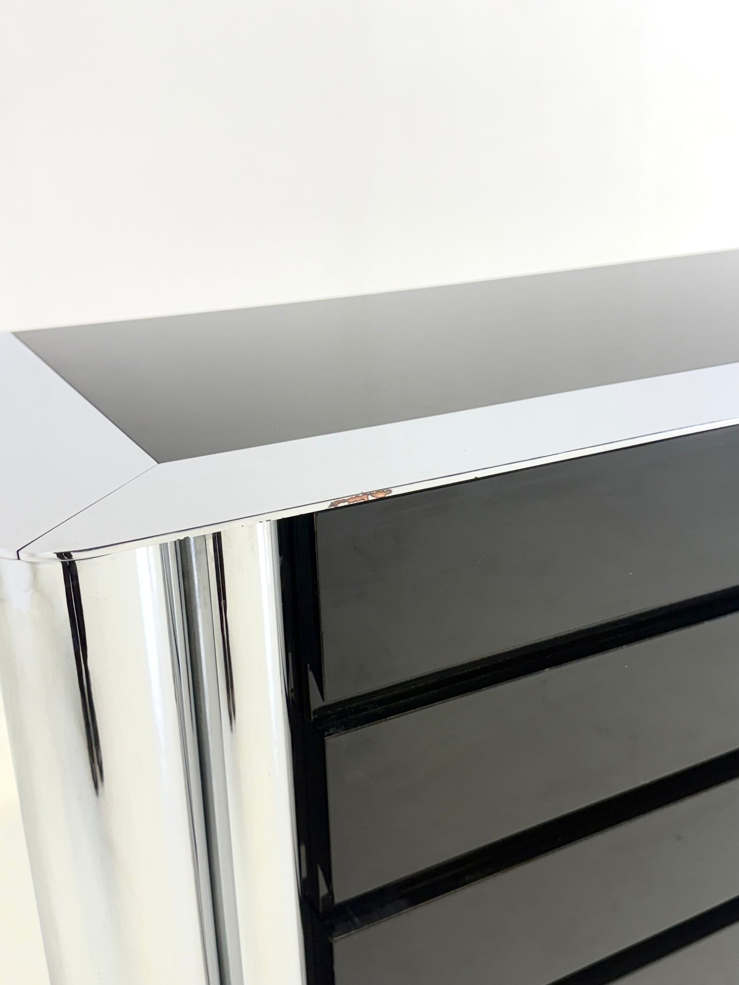 Zwart dressoir van Antonello Mosca voor Cinova