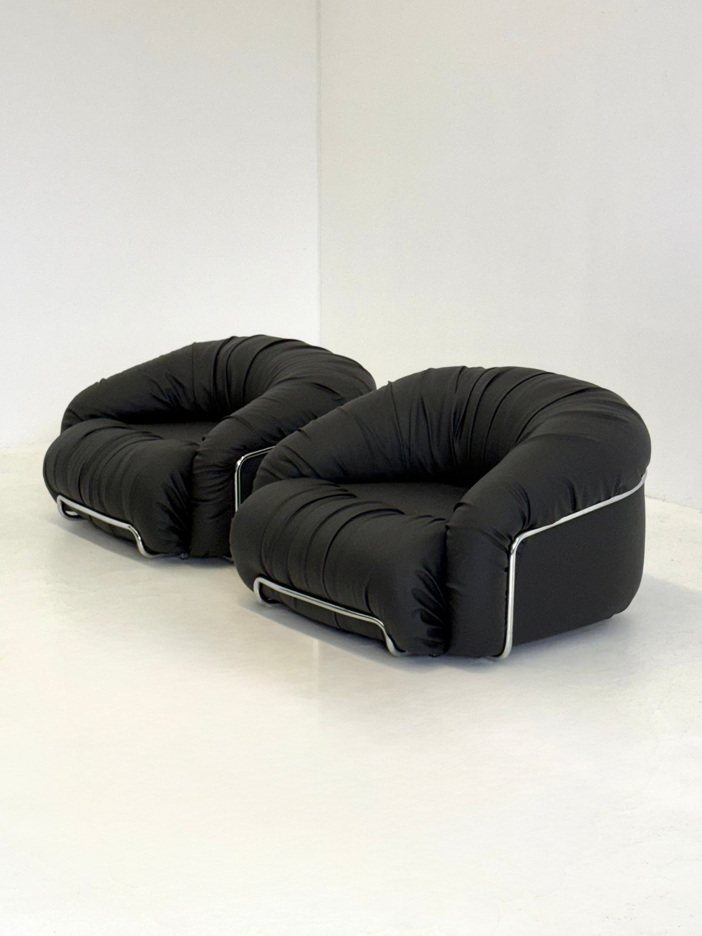 Italiaanse Space Age fauteuils in zwart