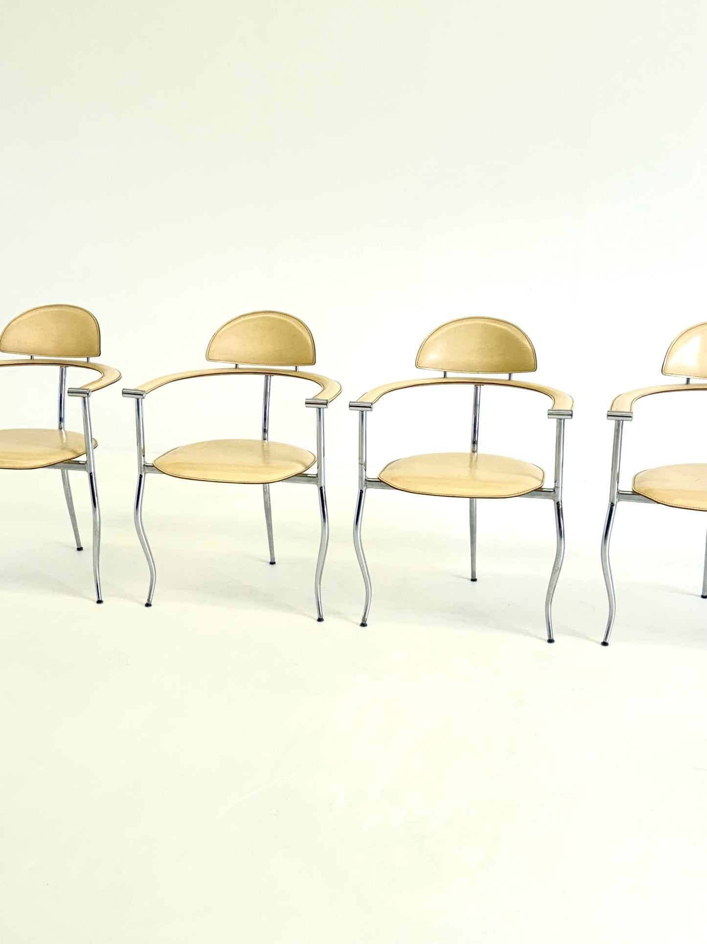 Set gele Marilyn Stiletto eetkamerstoelen Arrben Italy