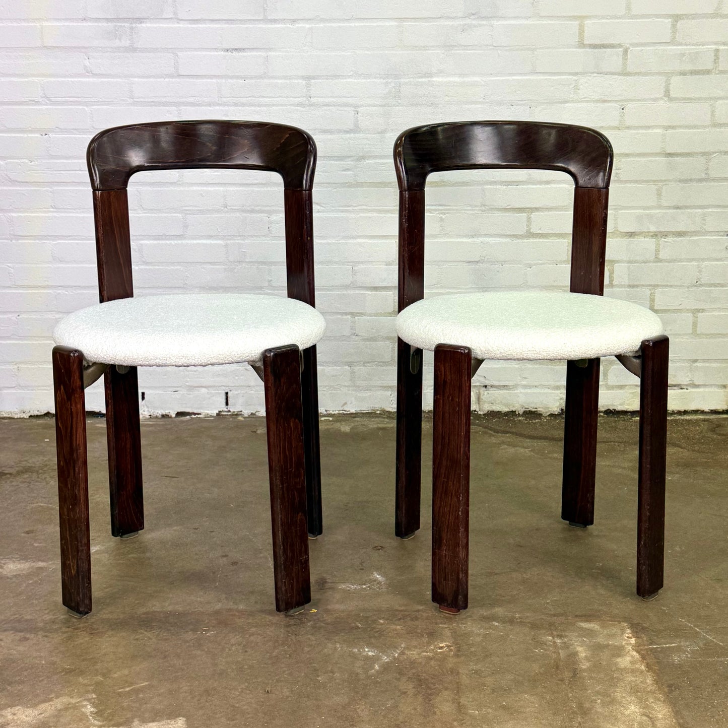 Set van twee Bruno Rey stoelen in donkerbruin met wit