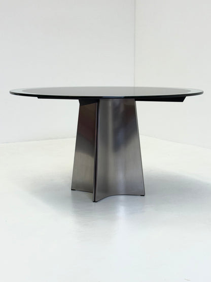 UFO eettafel van Luigi Saccardo voor Arrmet
