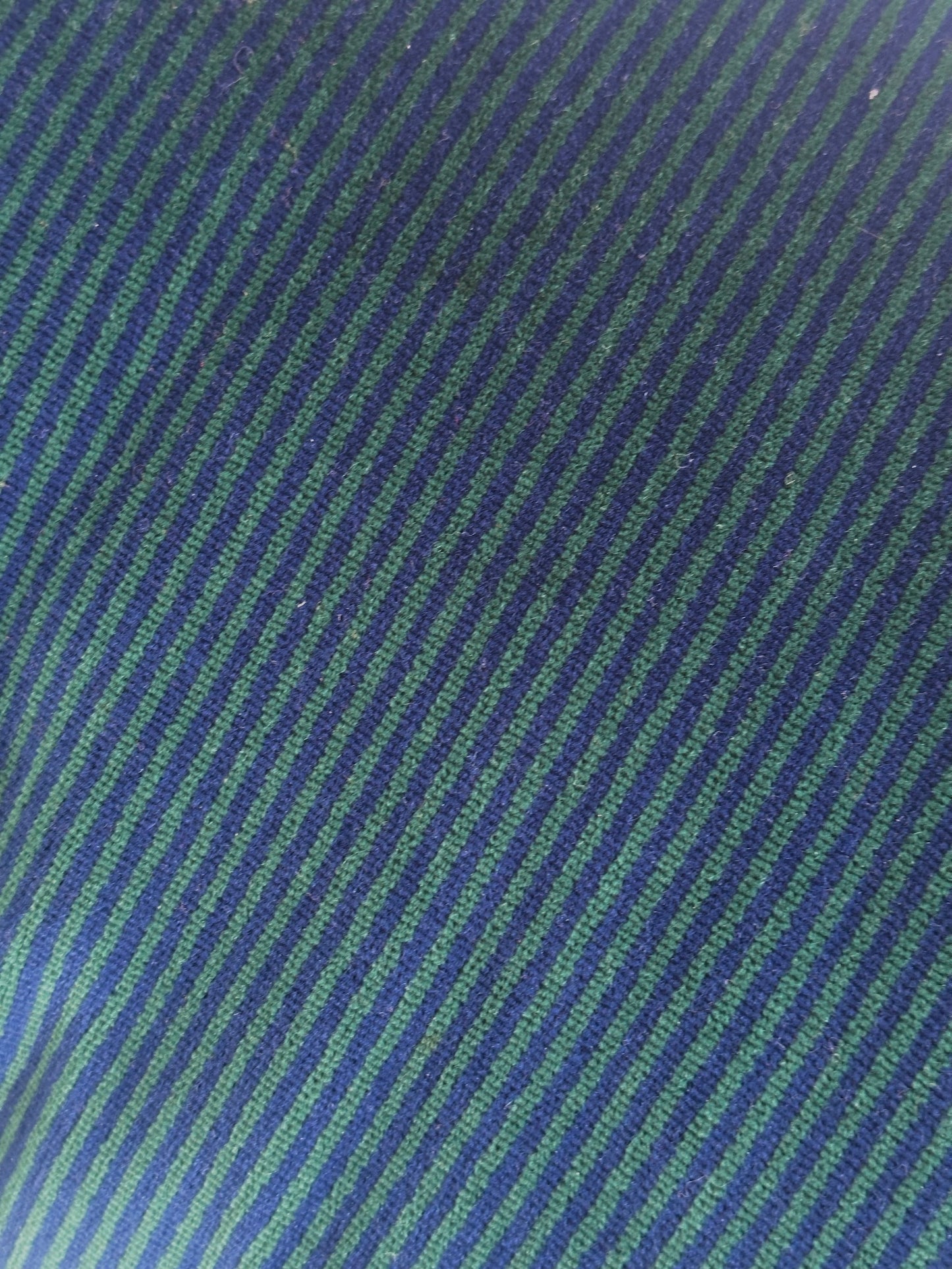 Blauw groen gestreepte Cassina Maralunga 2-zits bank door Vico Magistretti