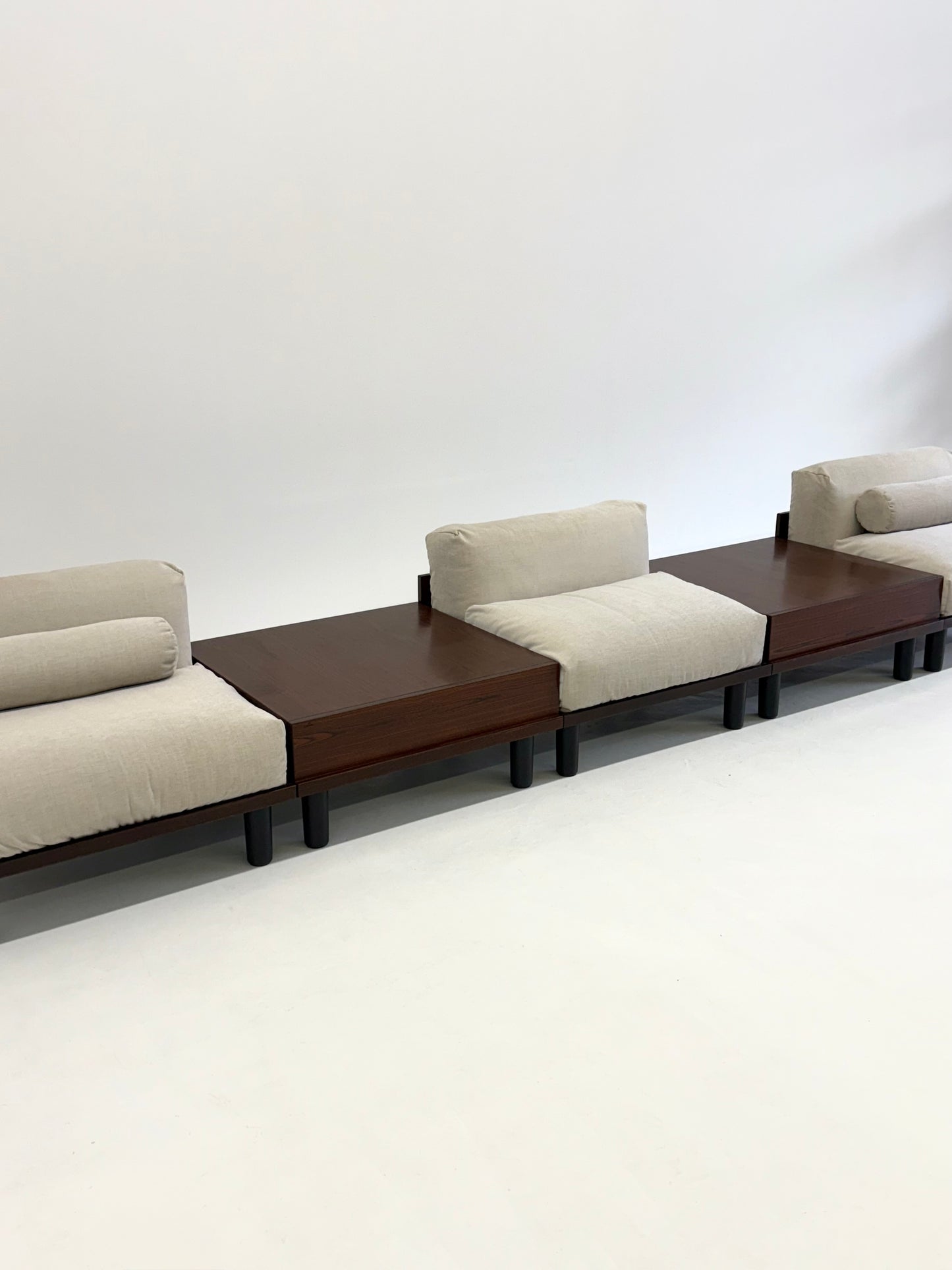 Modulaire Italiaanse bank met salontafel set in Japandi Stijl