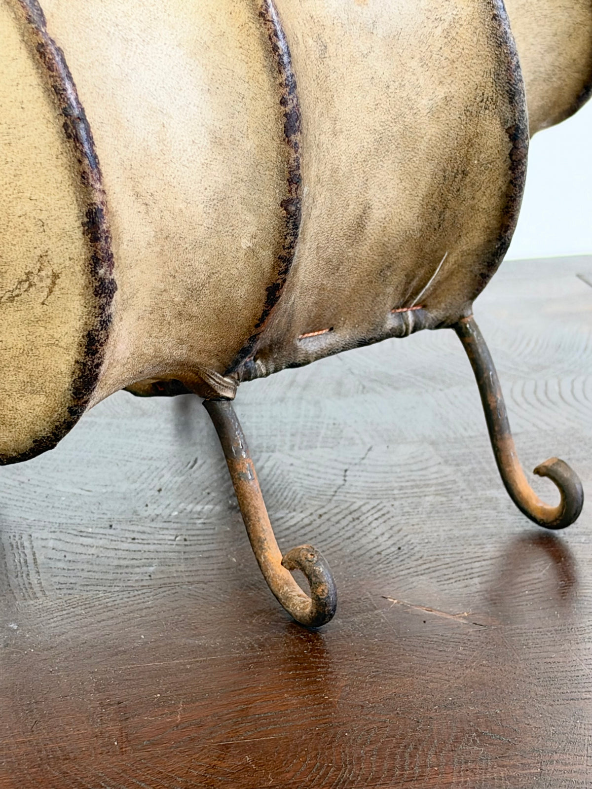 Vintage Rawhide Swirl Tafellamp met Organische Vormgeving