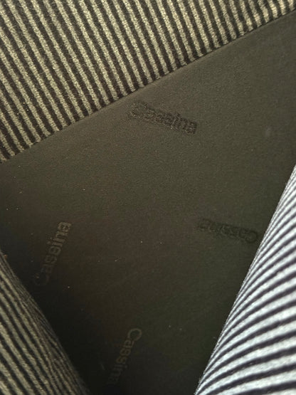 Cassina Maralunga 2-zits zwart grijs door Vico Magistretti