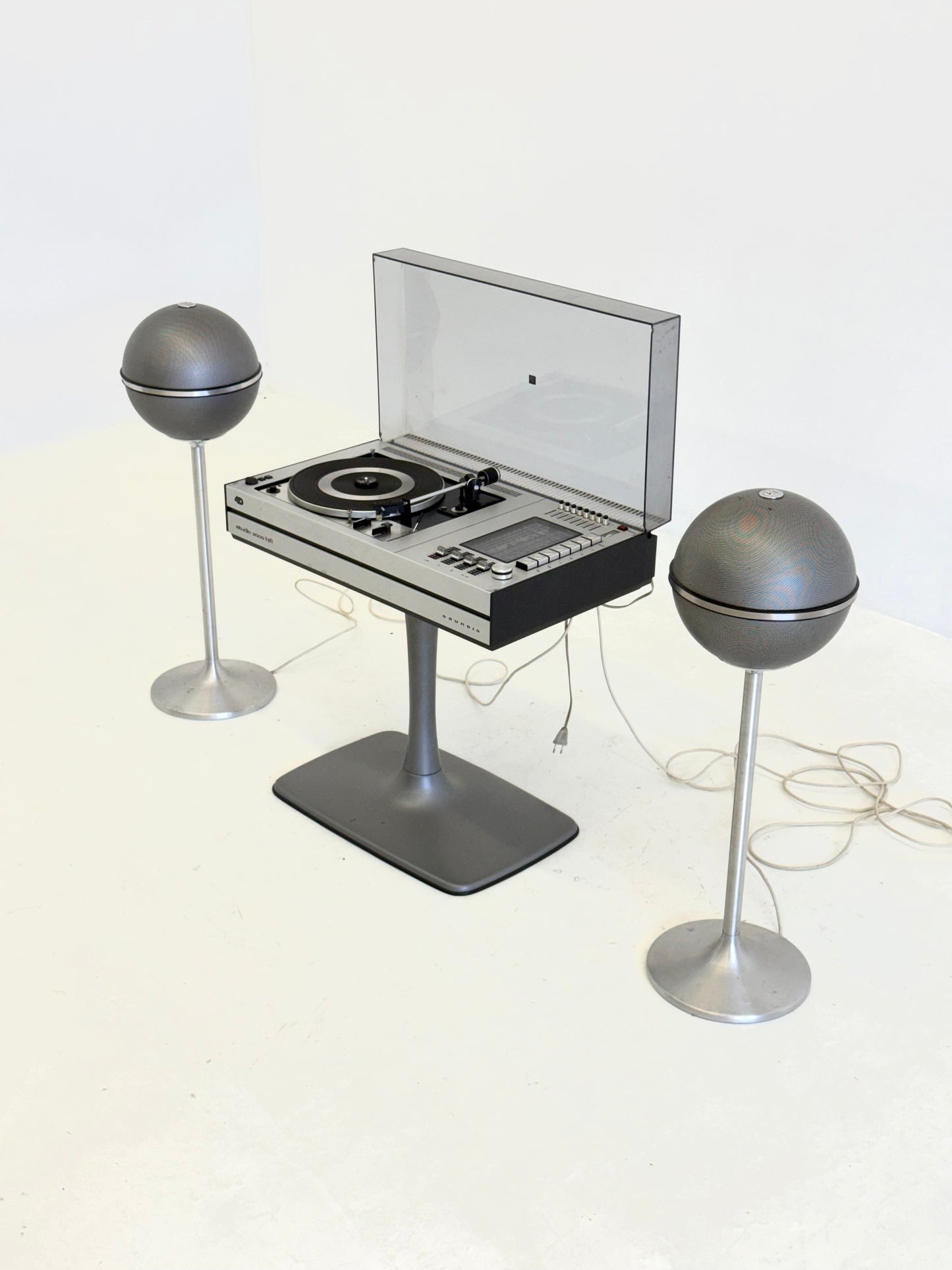 Grundig Studio 2000 Stereo Hi-Fi met Audiorama speakers 2