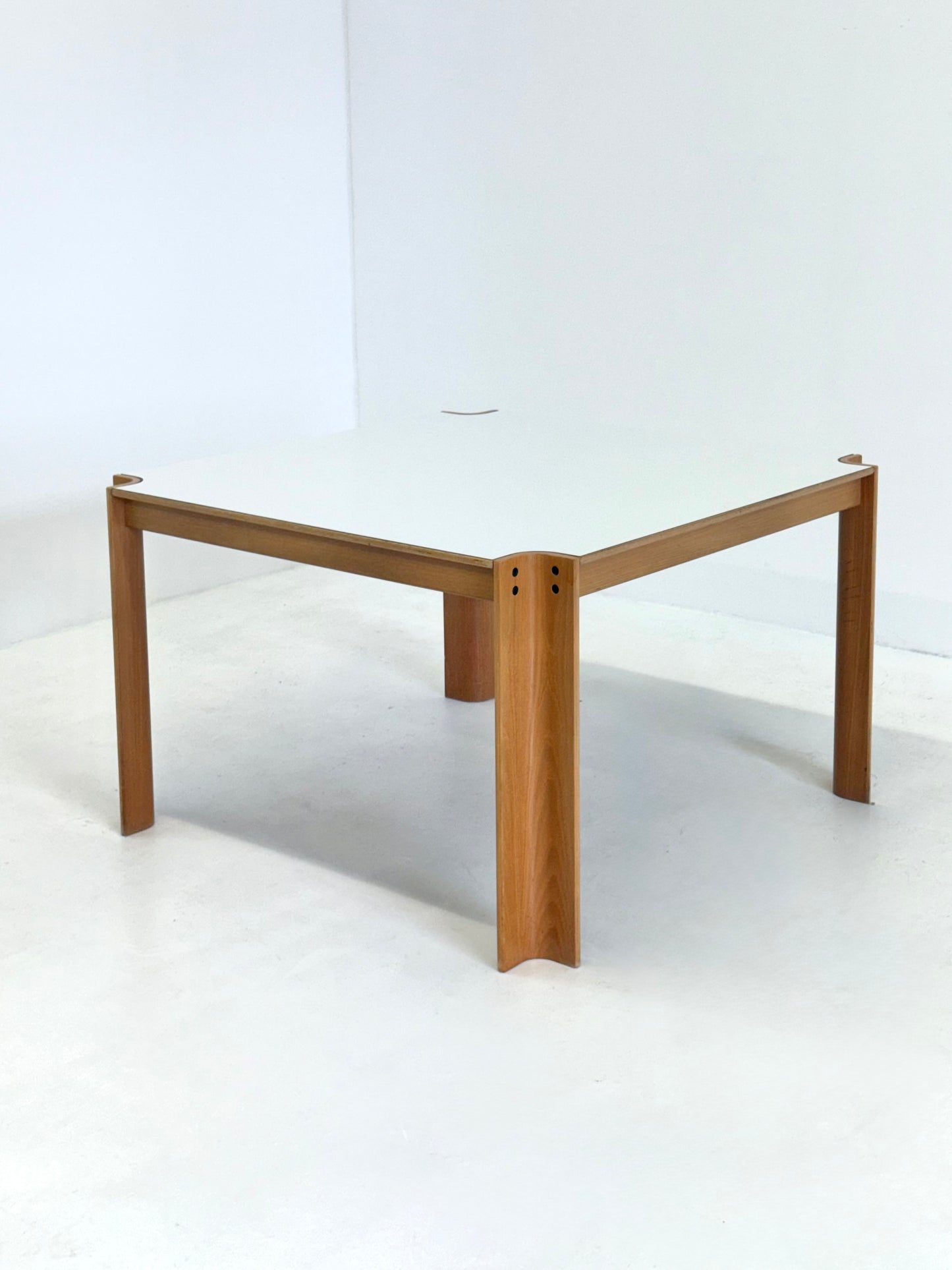 Strip eettafel van Gijs Bakker voor Castelijn