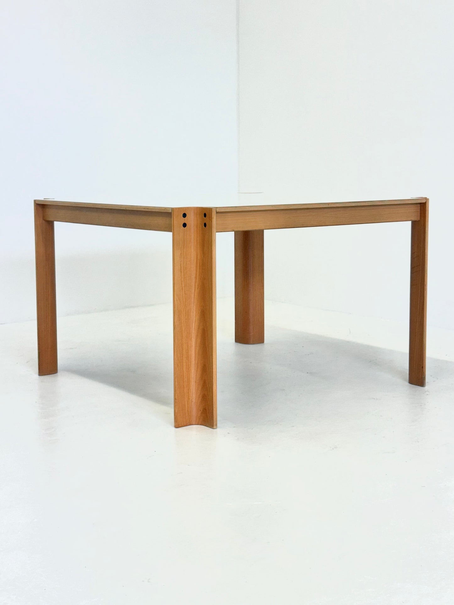 Strip eettafel van Gijs Bakker voor Castelijn