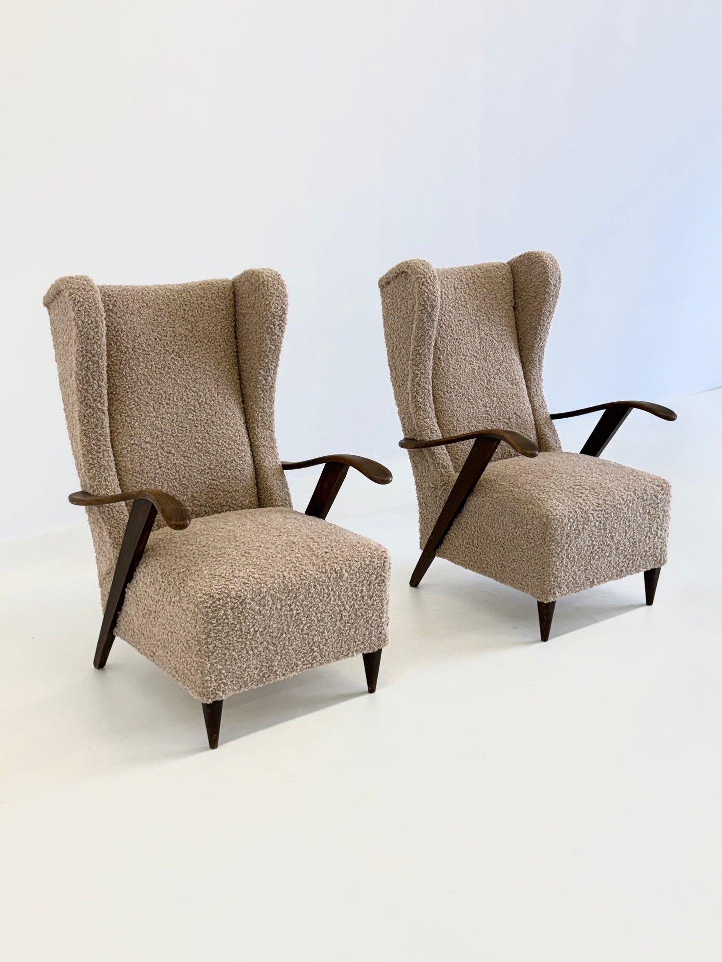 Melchiorre Bega Fauteuil in beige bouclé