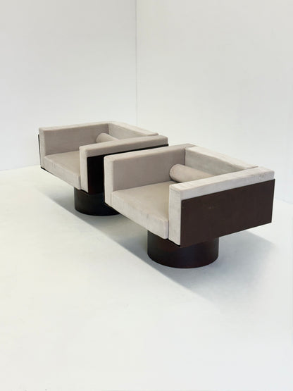 Set van 2 sculpturale Italiaanse metalen lounge stoelen