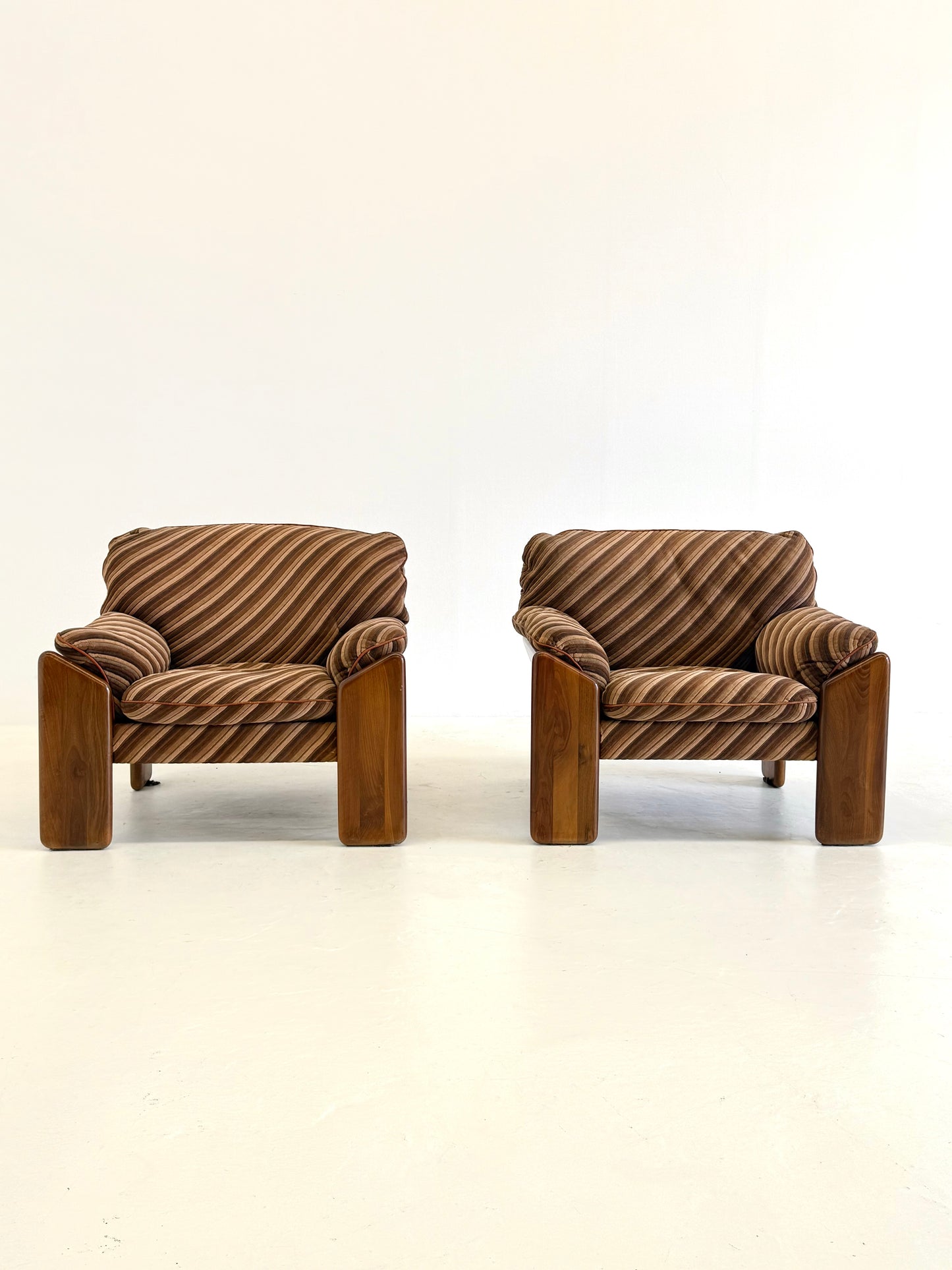 Sapporo fauteuil van Mario Marenco voor Mobil Girgi gestreept