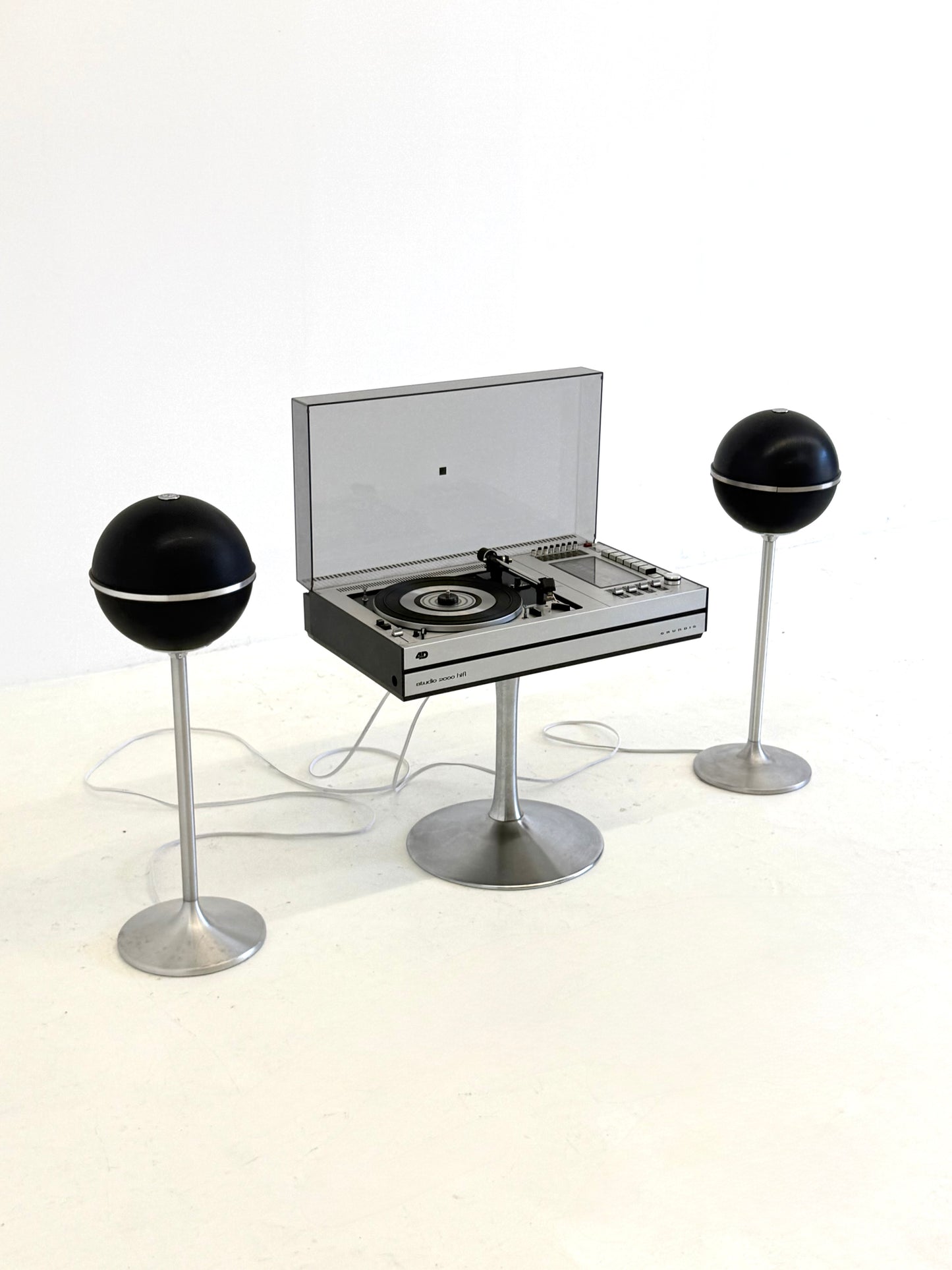 Grundig Studio 2000 Stereo Hi-Fi met Audiorama speakers 1