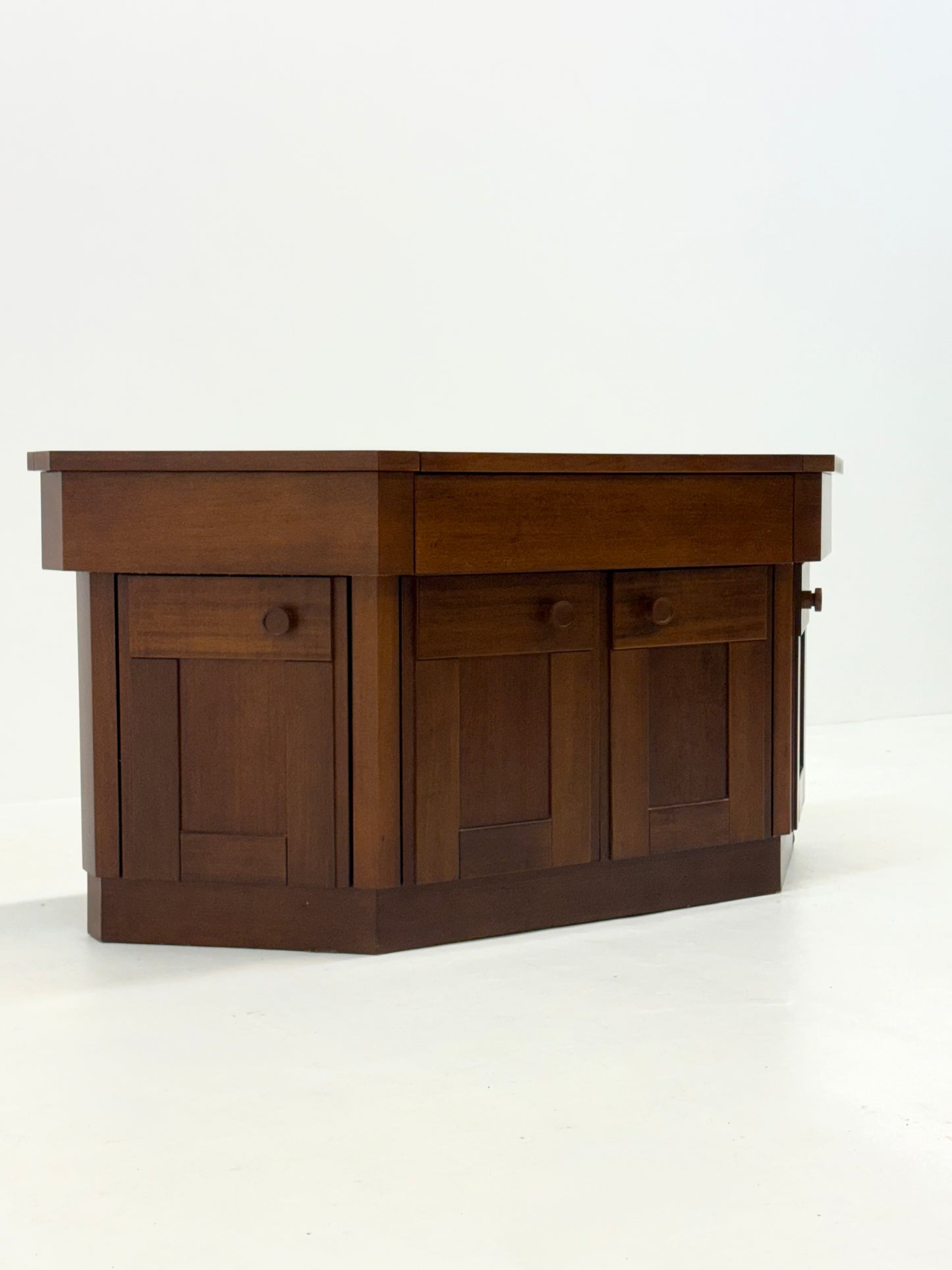 Dressoir model 603 van Silvio Coppola voor Bernini 1964