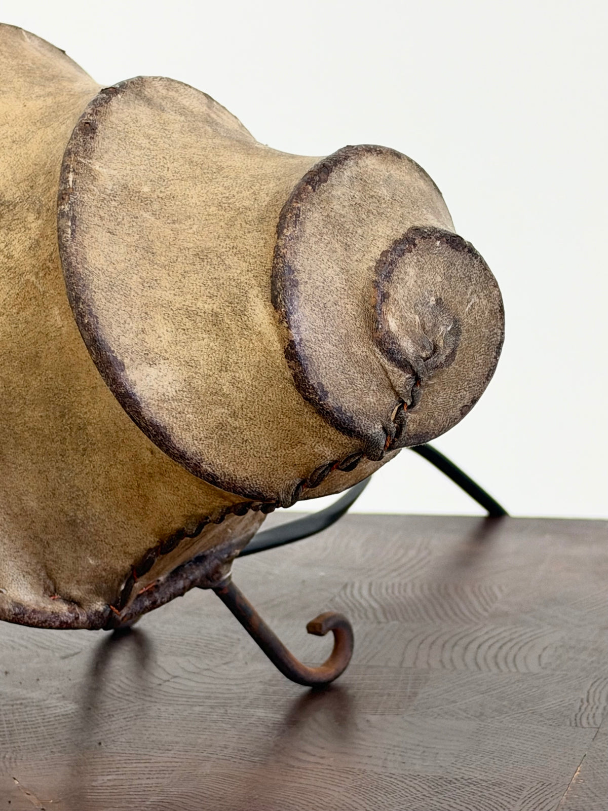 Vintage Rawhide Swirl Tafellamp met Organische Vormgeving