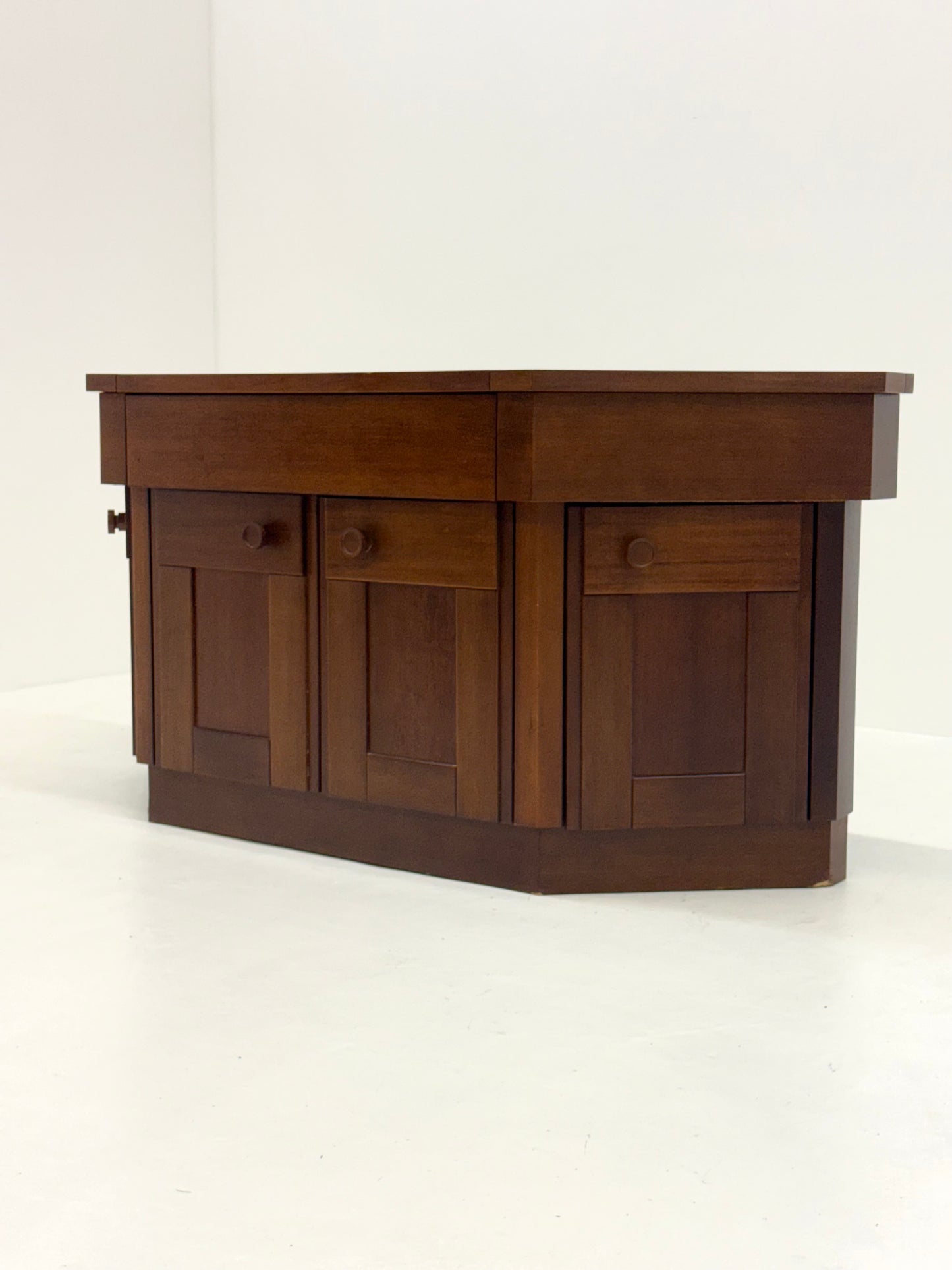 Dressoir model 603 van Silvio Coppola voor Bernini 1964