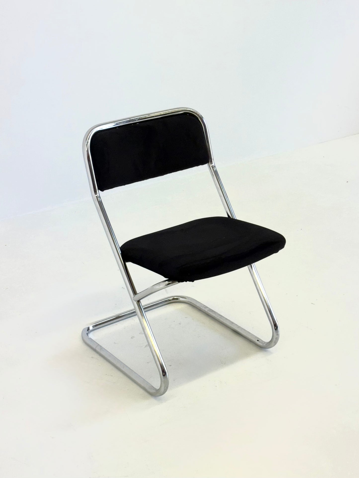 Set van 4 vintage buisframe eetkamerstoelen in zwart velvet